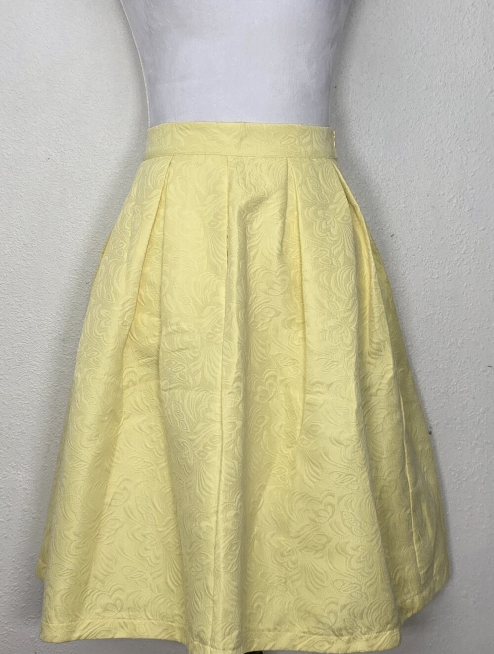 MEANEOR Textured Yellow Midi Skirt with Pleated A-Line Silhouette, Size XS